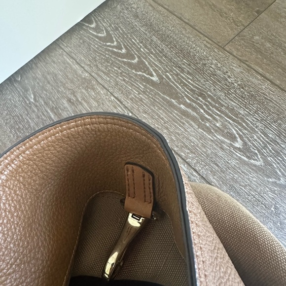 JUST REDUCED. Burberry canvas bag with inside pouch - Picture 9 of 13